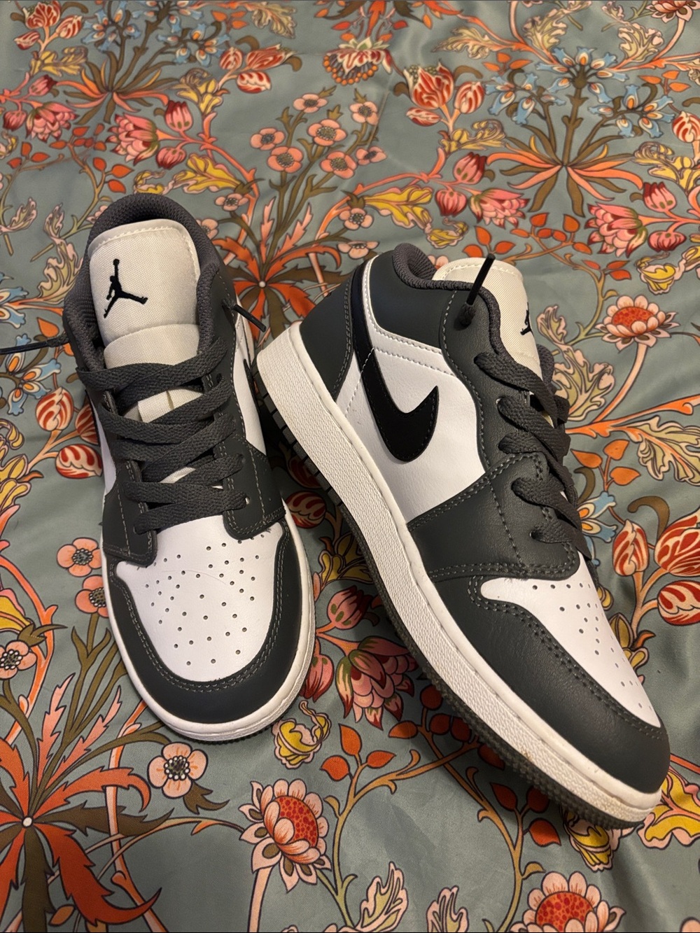Nike Kids Air Jordan 1 Low - White & Dark Gray